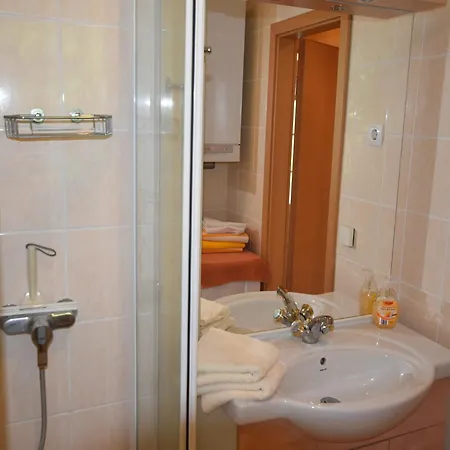 Beachside Bungalow, Cleaning Included Ferienhaus